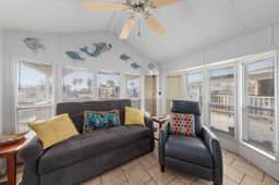 Little Breeze - Waterfront Cottage, Pools, Golf - Image 3