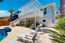 Momo’s Beach House - Image 3