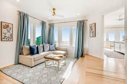 Beach Haus - Image 5
