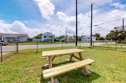 Sea Glass Cottage - Image 4