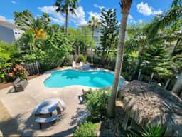 Oleander Oasis - Private Pool, 5BR, Sleeps 16 - Image 2