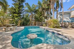 Oleander Oasis - Private Pool, 5BR, Sleeps 16 - Image 5