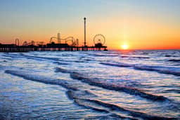 Beachfront Haven - Image 2