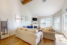 Ocean Breeze Getaway - Image 5