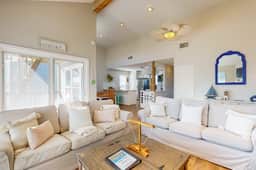 Ocean Breeze Getaway - Image 4