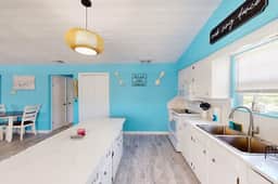 Padre Island Paradise on Hibiscus - Image 5