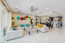 Oleander Paradise Beach House - Image 5