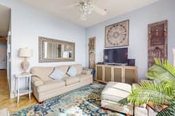 Diamond Beach Resort Seawall Stunner - Image 3