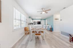 Lazy Seagull Beach House - Upstairs - Image 5