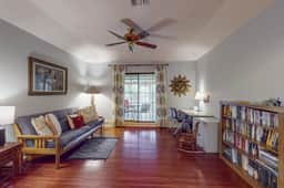 Birder's Heaven at 621 Palm - Image 2