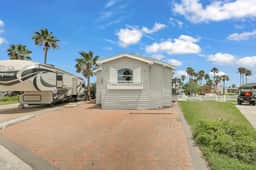 Waterfront Oasis - Bay Views, Pool, Golf, Tennis - Image 4