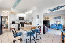 Mermaid Manor - Waterfront, Sleeps 6, Pools, Golf - Image 5