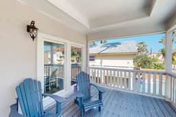 Carolyn's Beach House unit A - Image 5