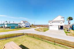 Beach to Bay Getaway - Image 3