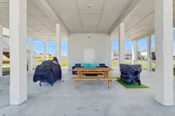Paradise on the Coast - Image 4