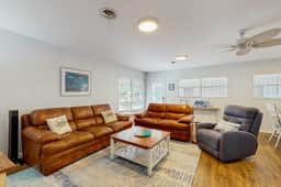 Little Bay Cottage - Image 3