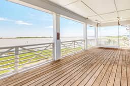Bayside Escape - Image 3