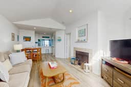 Beach Club 352 - Image 5