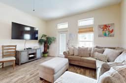 Leeward Manor - Image 5