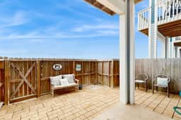 Tiki House - Image 4