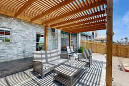Water House Getaway - Image 2