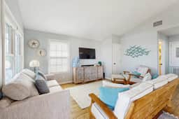 The Yellow House on Laguna Shores - Image 2