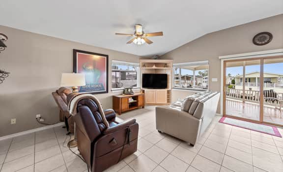 Coastal Canal Cottage - Waterfront, Dock, Pools - Image 2