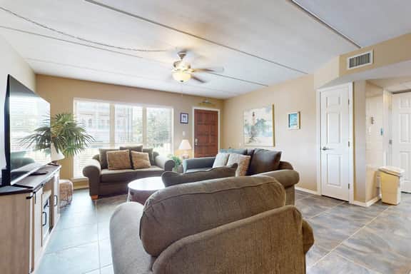 Beachview Condominiums #111 - Image 4