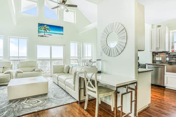8-Mile Beachfront - Image 5