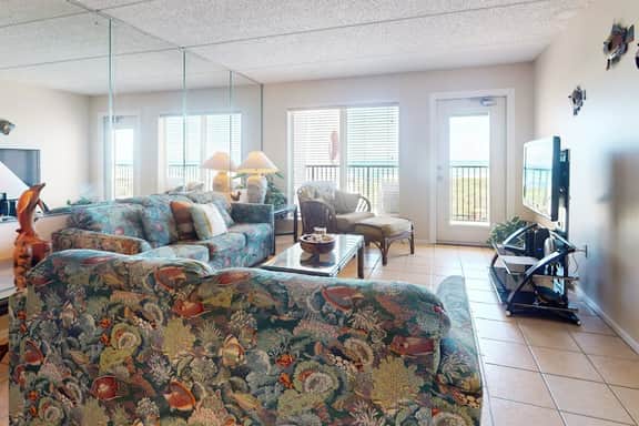 Suntide II Condominiums #207 - Image 4