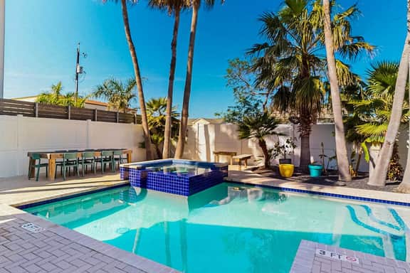 Phoebe's Beach House - Image 2