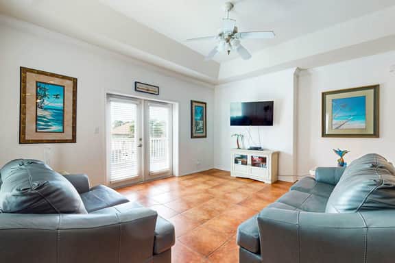 Las Puertas Condominiums 201 - Image 5