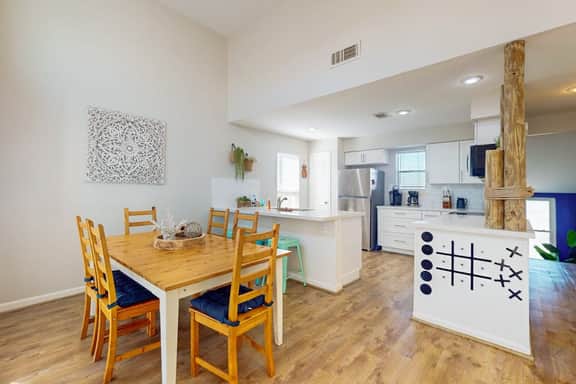 Ocean Breeze Getaway - Image 3