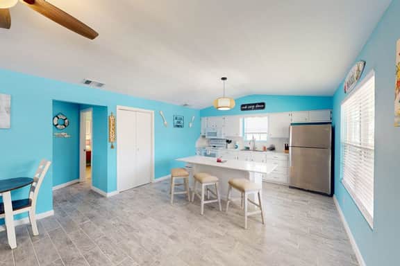 Padre Island Paradise on Hibiscus - Image 4