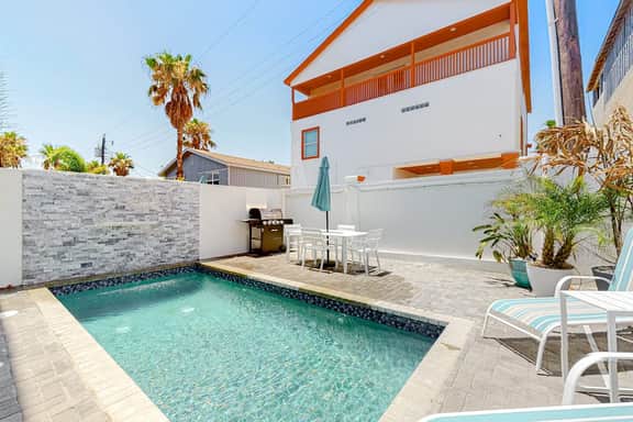 Dolphin Paradise Unit A - Image 3