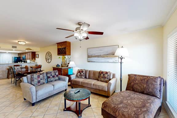Suntide II Condominiums #106 - Image 4
