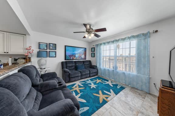 Lazy Days Sea Cottage - Waterfront, Pools, Golf - Image 4