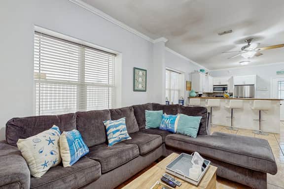 Pura Vida Unit A - Image 5