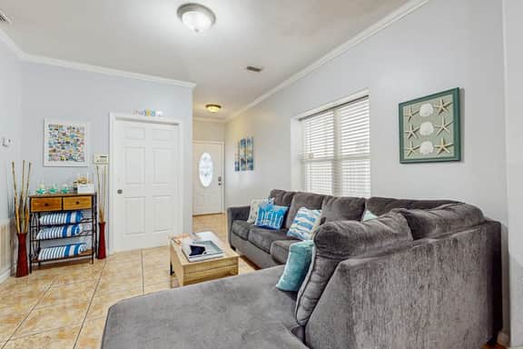 Pura Vida Unit A - Image 4
