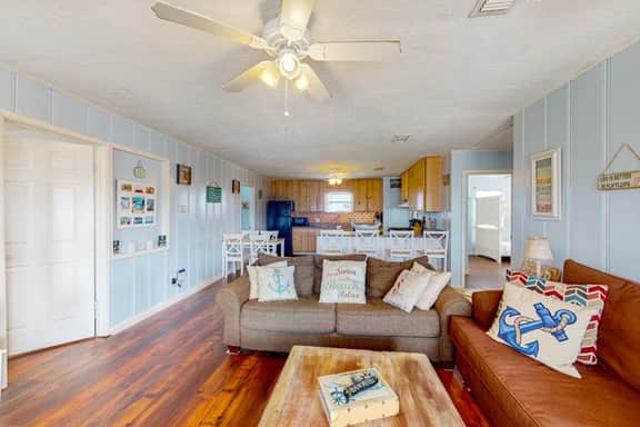 Captain's Quarters - Image 2