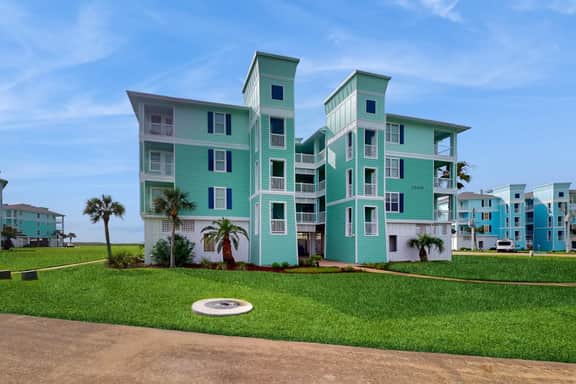 Pointe West Resort - Sand Swept - Image 2