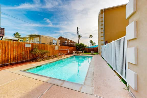 Escape Condominiums #7 - Image 3