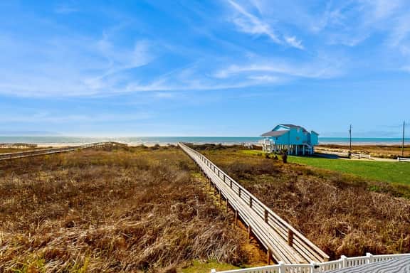 Sunrise Beach House - Image 3