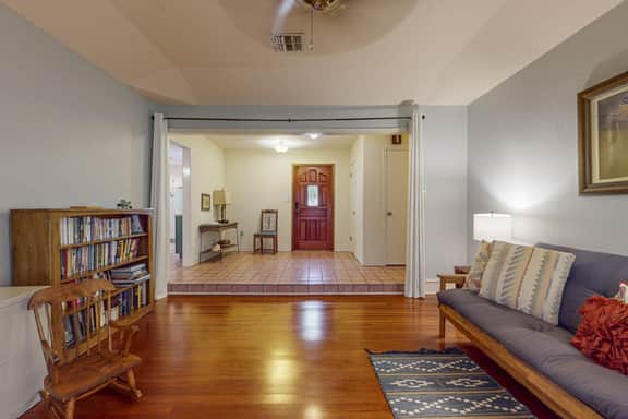 Birder's Heaven at 621 Palm - Image 4