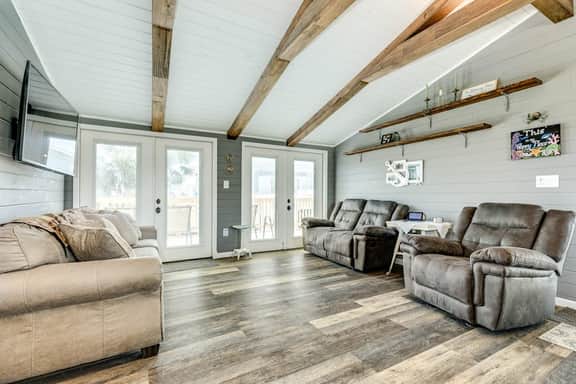 Roped in Gulf Cottage - Image 3