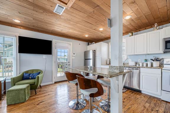Captain Dan's Beach House - Image 3
