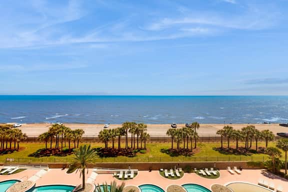 Diamond Beach Resort - A Shore Thing - Image 2