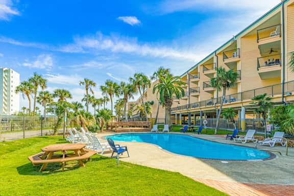 Maravilla Condos - Lonestar Oceanview Villa 1 - Image 3