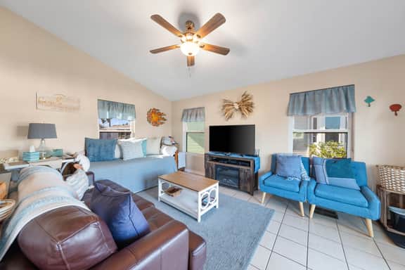 Mermaid Manor - Waterfront, Sleeps 6, Pools, Golf - Image 3