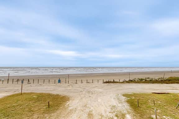 Hit the Beach - Image 4